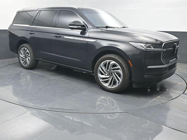 used 2025 Lincoln Navigator car, priced at $87,526