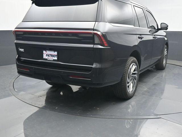 used 2025 Lincoln Navigator car, priced at $87,526