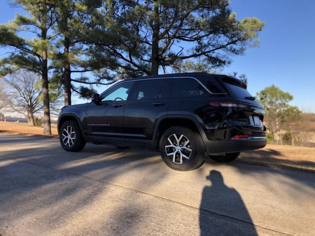 used 2024 Jeep Grand Cherokee car, priced at $31,862