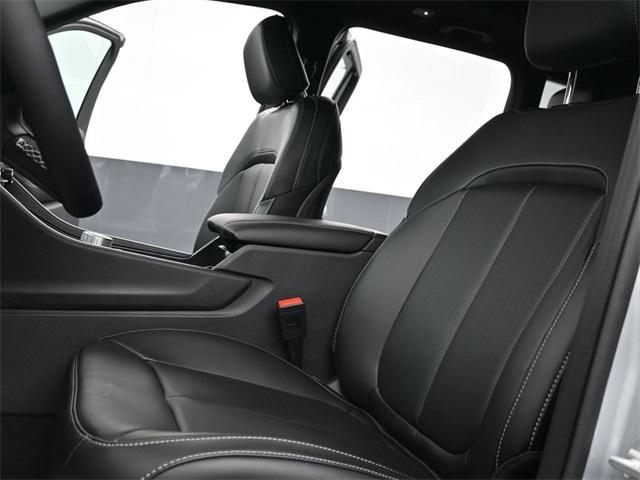 new 2025 Jeep Grand Cherokee car, priced at $50,667