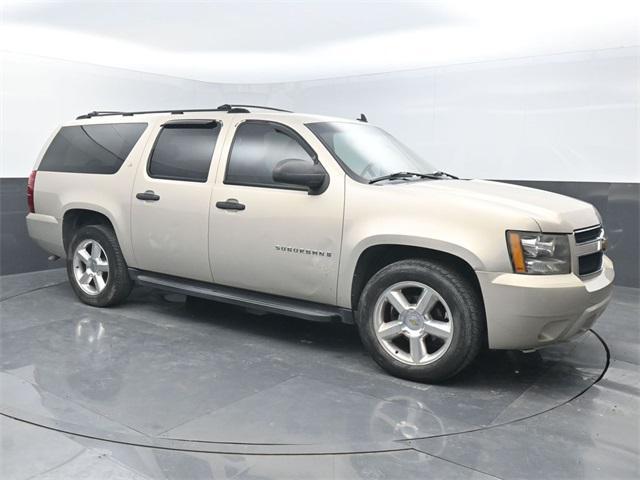 used 2007 Chevrolet Suburban car, priced at $5,888