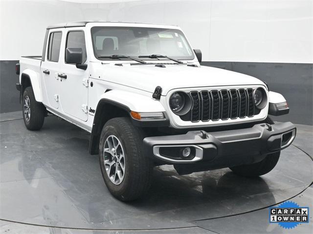 used 2024 Jeep Gladiator car, priced at $32,655