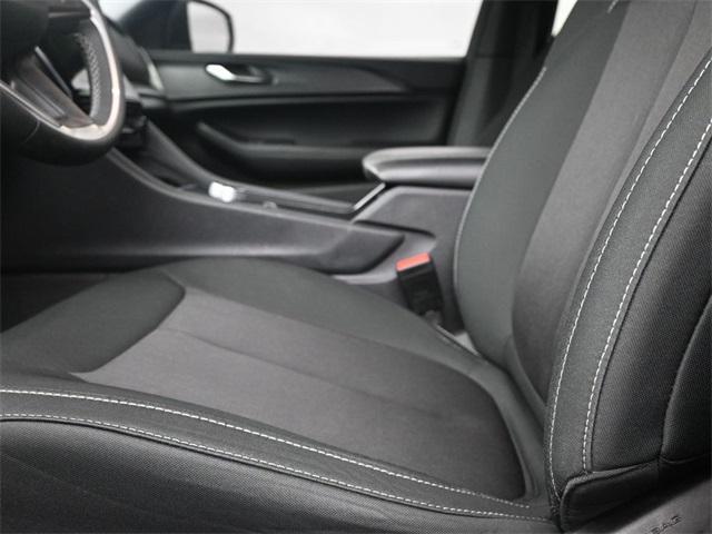 used 2024 Jeep Grand Cherokee car, priced at $28,985