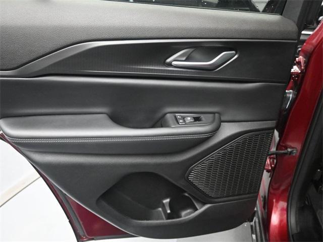 used 2024 Jeep Grand Cherokee car, priced at $28,985