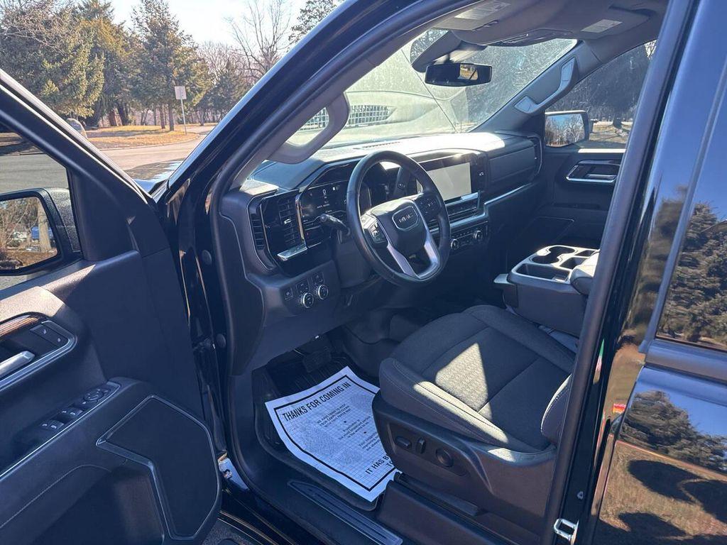 used 2023 GMC Sierra 1500 car, priced at $39,991