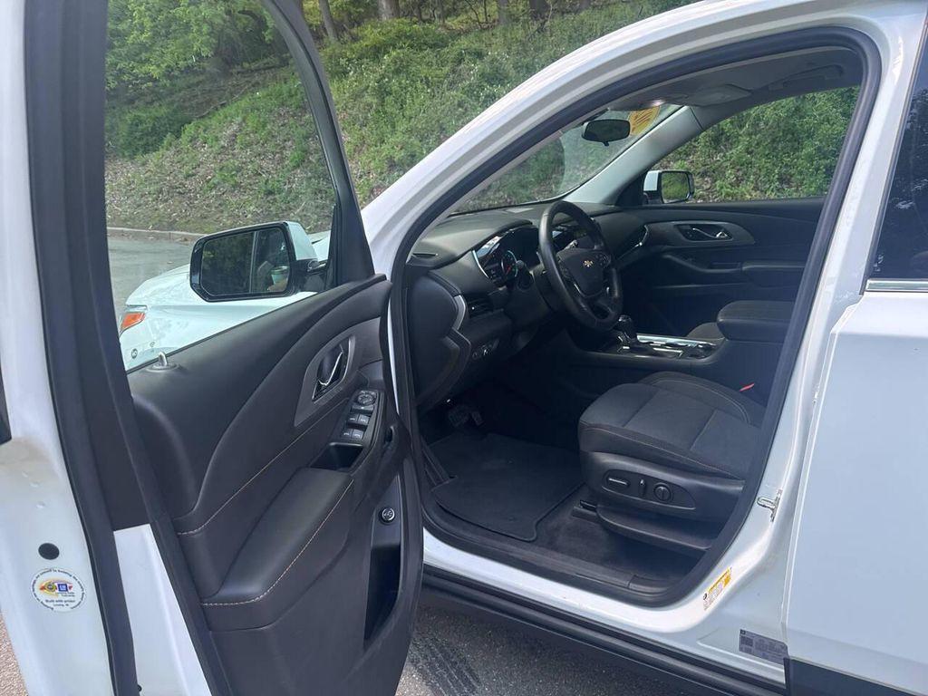 used 2020 Chevrolet Traverse car, priced at $22,995