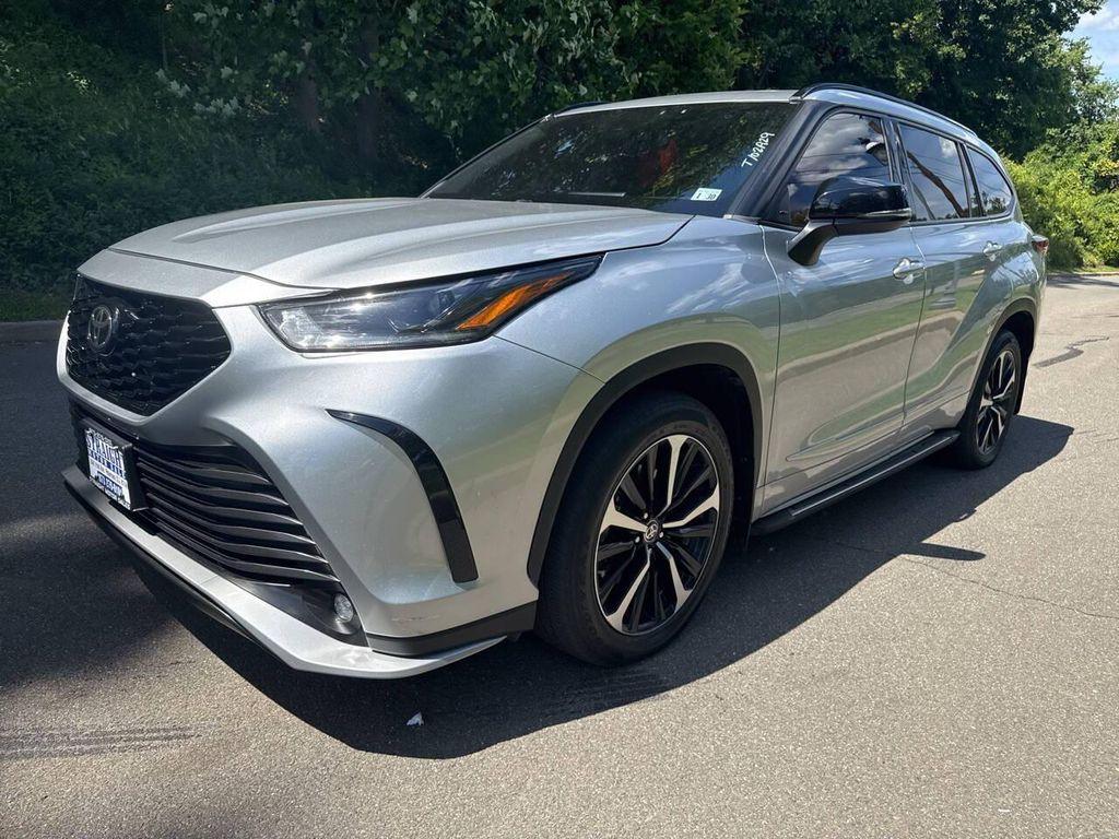 used 2021 Toyota Highlander car, priced at $27,500
