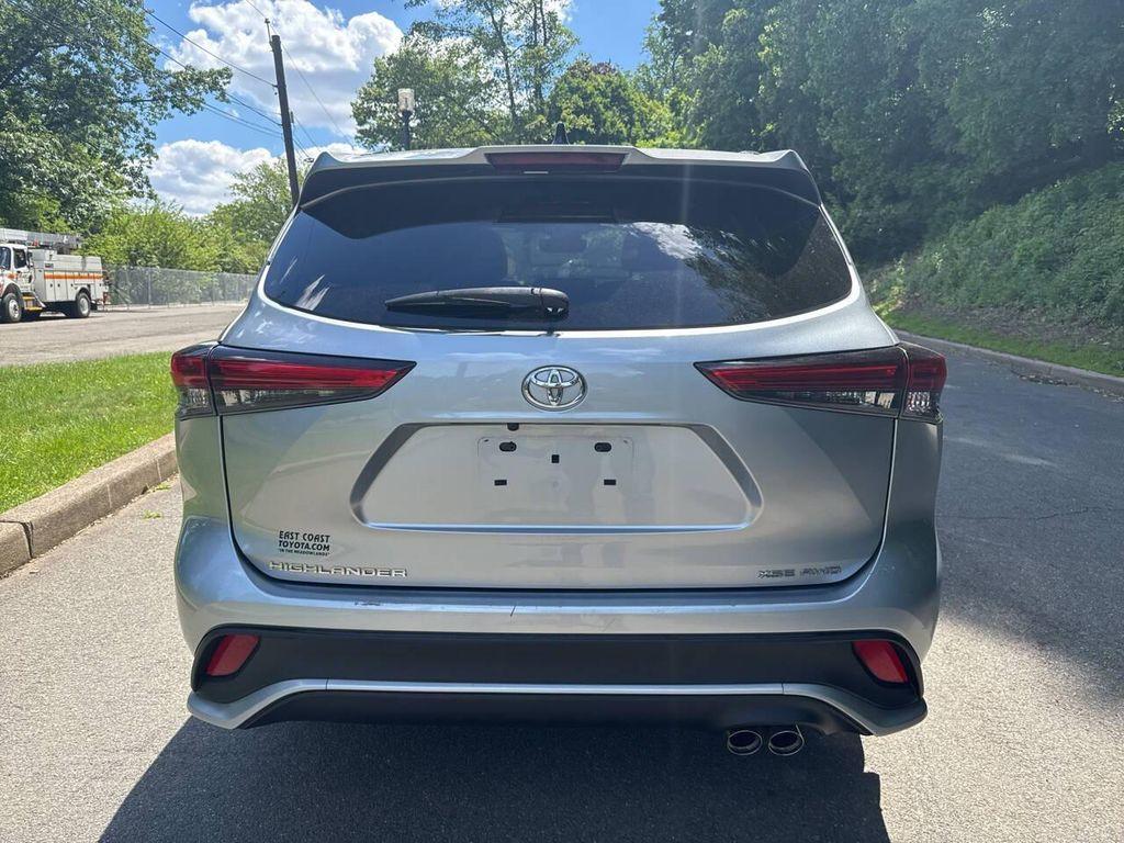 used 2021 Toyota Highlander car, priced at $27,500