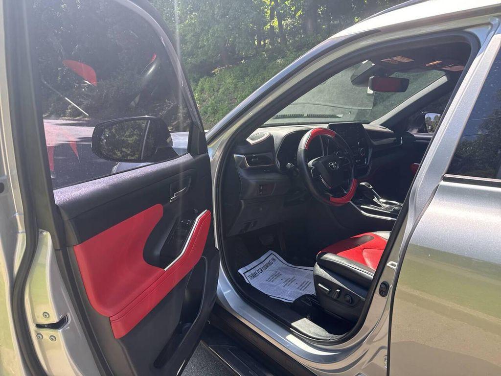 used 2021 Toyota Highlander car, priced at $27,500