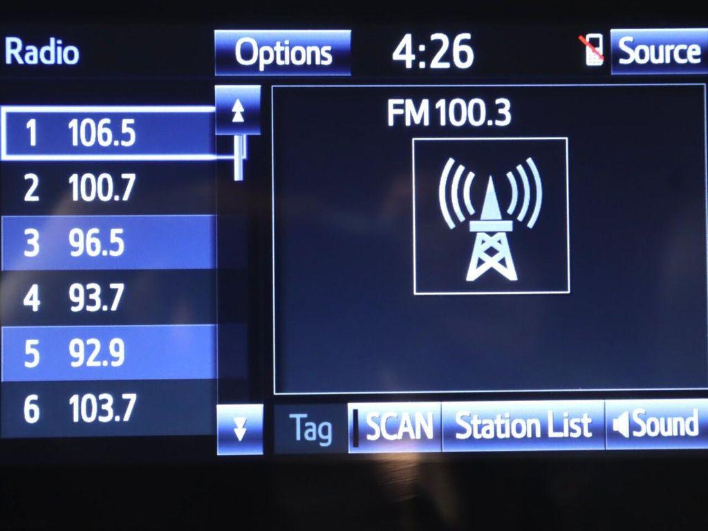 used 2015 Toyota Sienna car, priced at $17,995