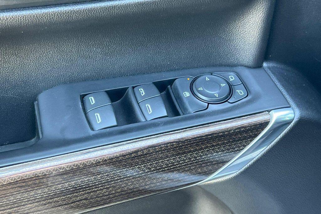 used 2021 Chevrolet Silverado 1500 car, priced at $30,994