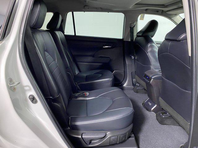 used 2022 Toyota Highlander car, priced at $30,990