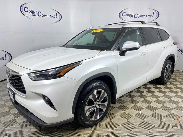 used 2022 Toyota Highlander car, priced at $34,495