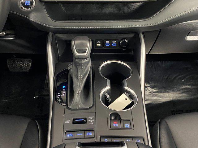 used 2022 Toyota Highlander car, priced at $34,495