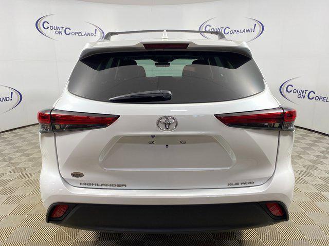 used 2022 Toyota Highlander car, priced at $34,495