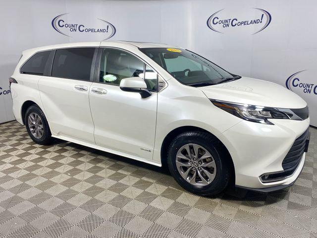 used 2021 Toyota Sienna car, priced at $39,094