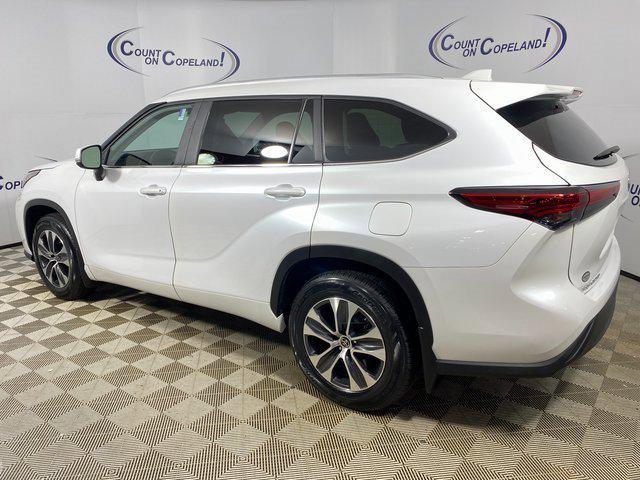 used 2023 Toyota Highlander car, priced at $35,995