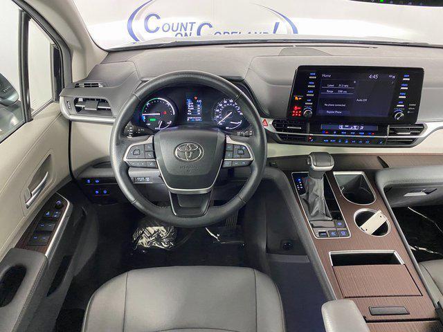 used 2024 Toyota Sienna car, priced at $36,995