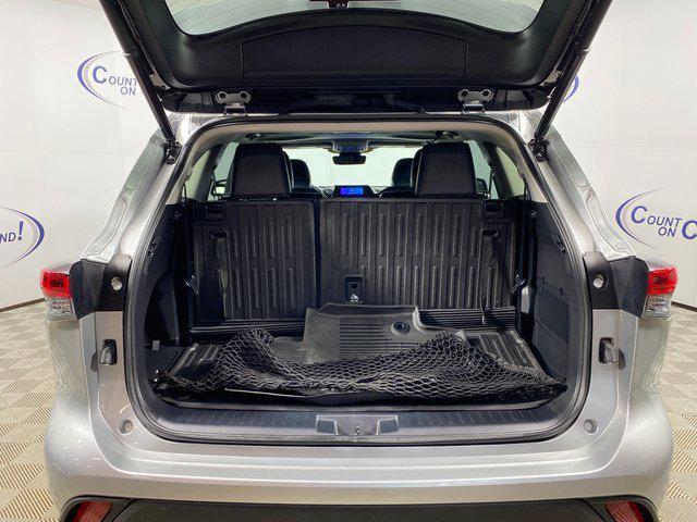 used 2023 Toyota Highlander car, priced at $36,995