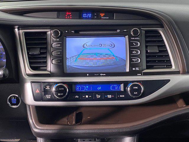 used 2019 Toyota Highlander car, priced at $25,495