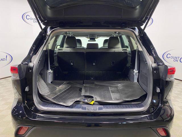 used 2023 Toyota Highlander car, priced at $31,495