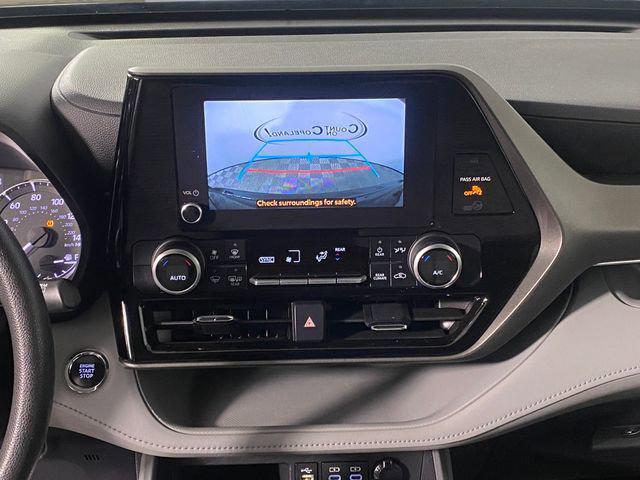 used 2023 Toyota Highlander car, priced at $31,495