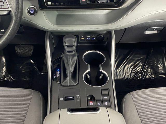 used 2023 Toyota Highlander car, priced at $31,495