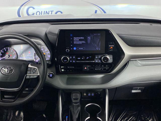 used 2023 Toyota Highlander car, priced at $31,495