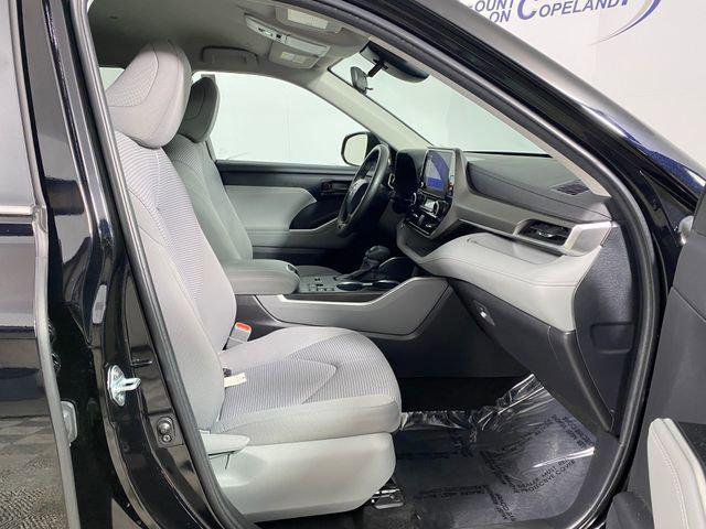 used 2023 Toyota Highlander car, priced at $31,495