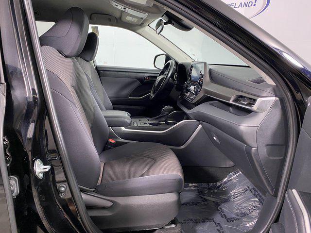 used 2020 Toyota Highlander car, priced at $27,495