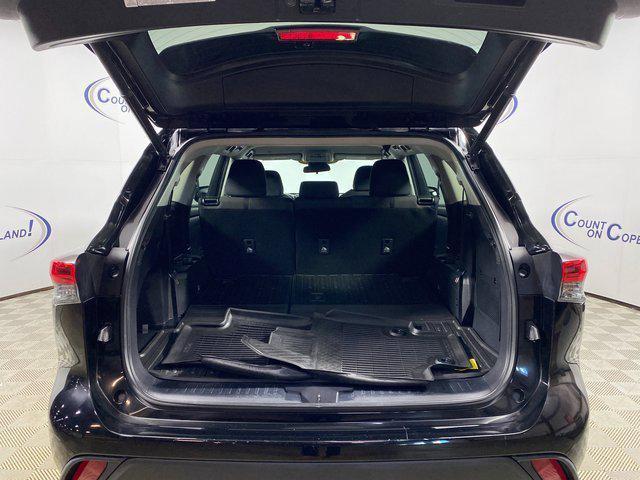 used 2020 Toyota Highlander car, priced at $27,495