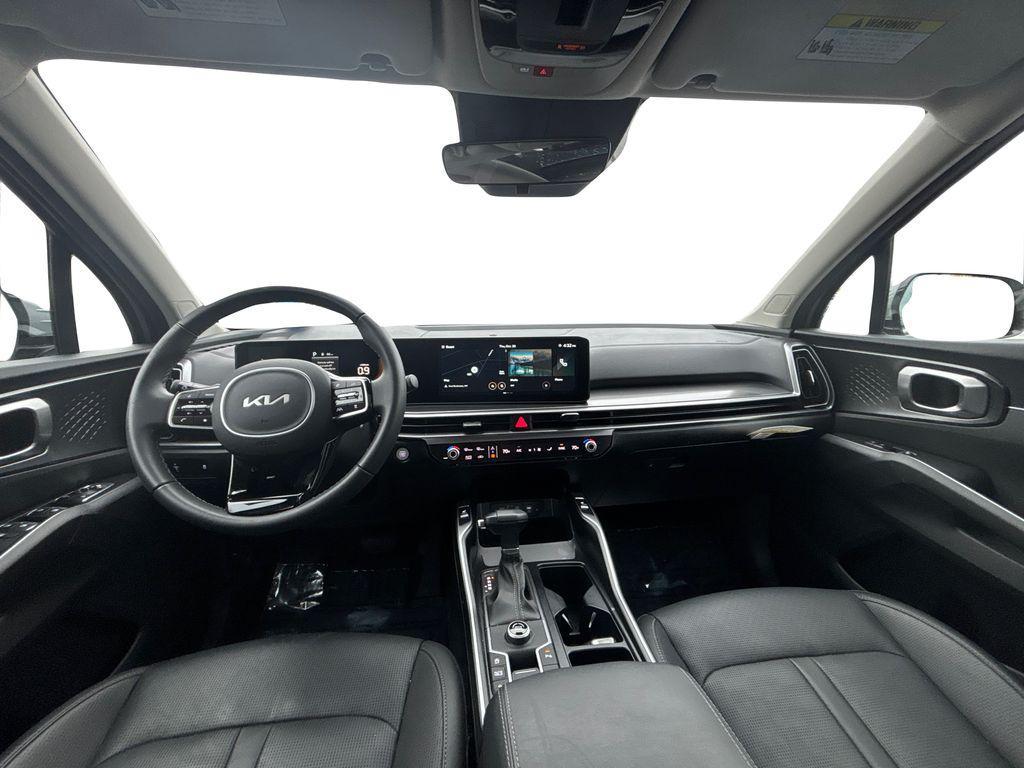 used 2025 Kia Sorento car, priced at $29,317