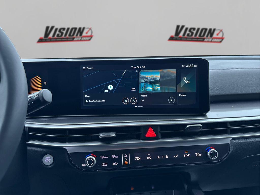 used 2025 Kia Sorento car, priced at $29,317