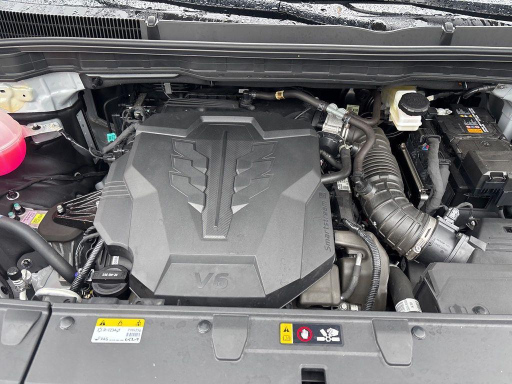 used 2025 Kia Carnival car, priced at $48,995