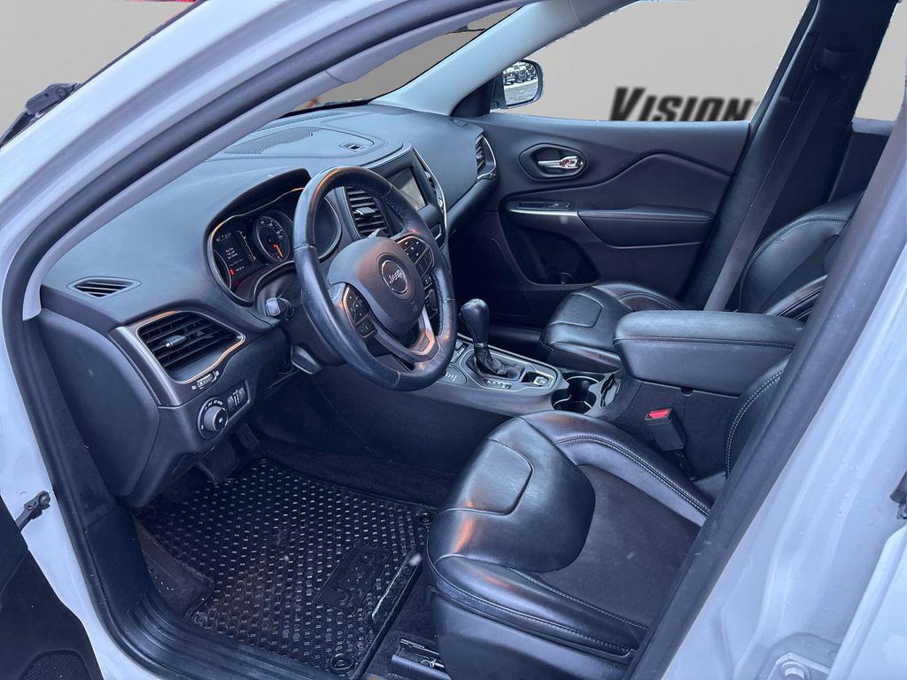 used 2019 Jeep Cherokee car, priced at $14,532