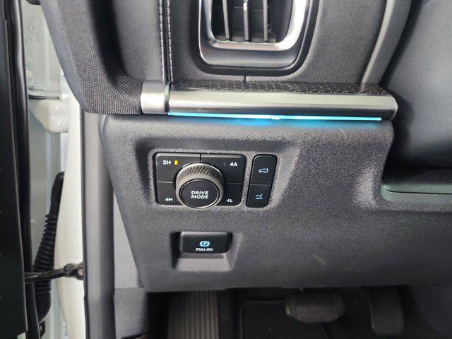 new 2025 Ford Expedition car, priced at $80,736