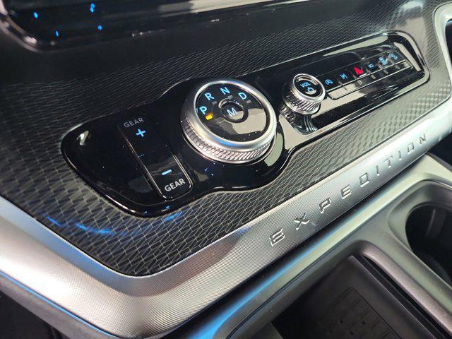 new 2025 Ford Expedition car, priced at $80,736