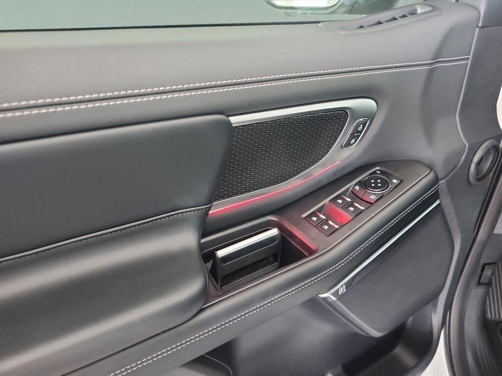 new 2025 Ford Expedition car, priced at $77,286