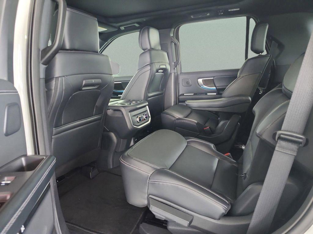 new 2025 Ford Expedition car, priced at $77,286