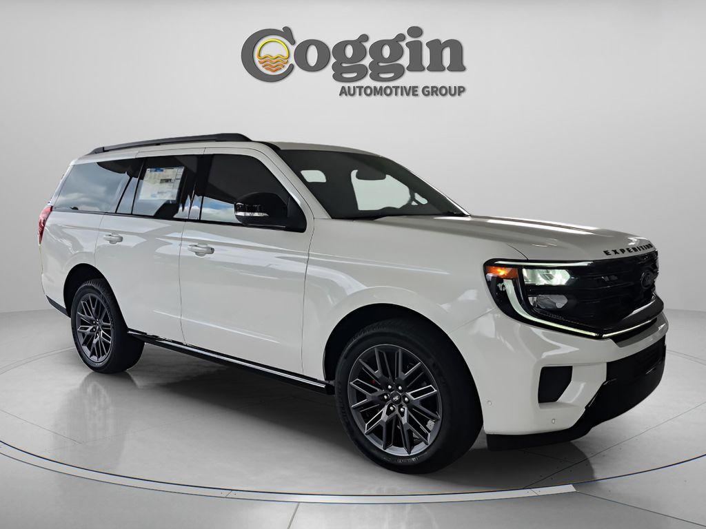 new 2025 Ford Expedition car, priced at $77,286