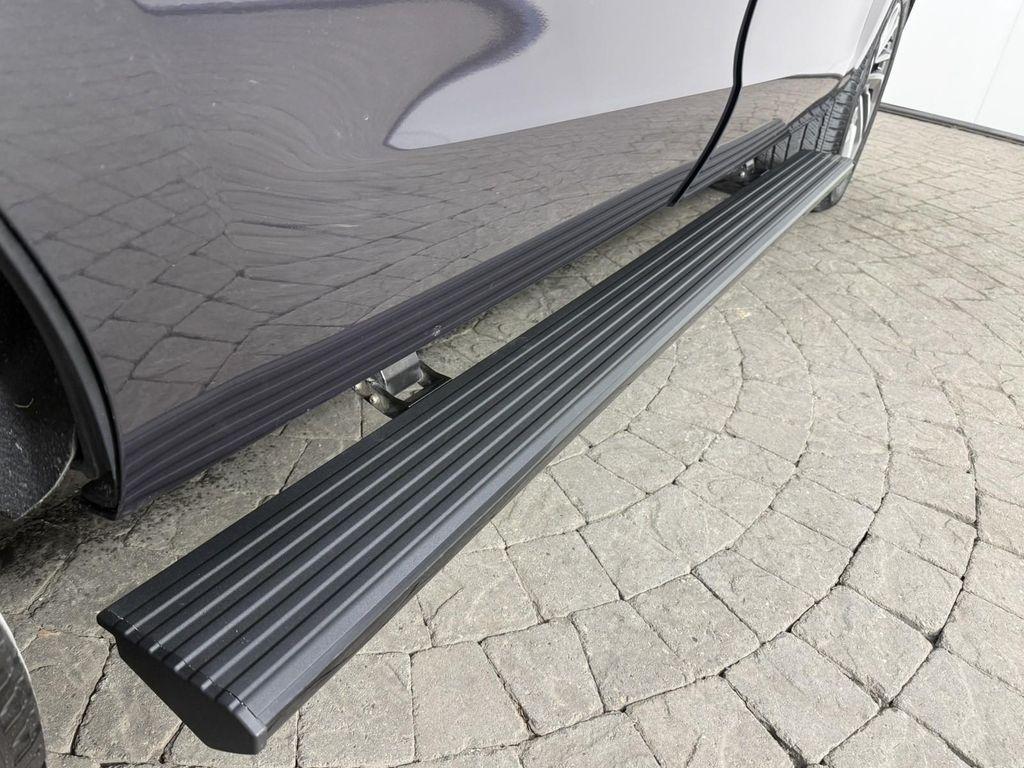 used 2025 Lincoln Navigator L car, priced at $91,998