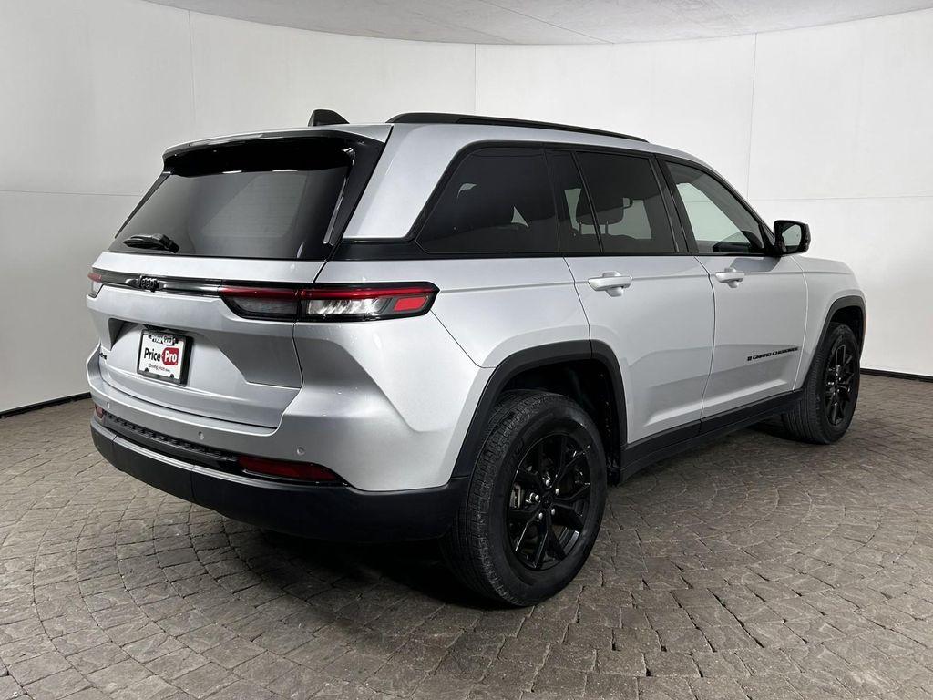 used 2024 Jeep Grand Cherokee car, priced at $29,500
