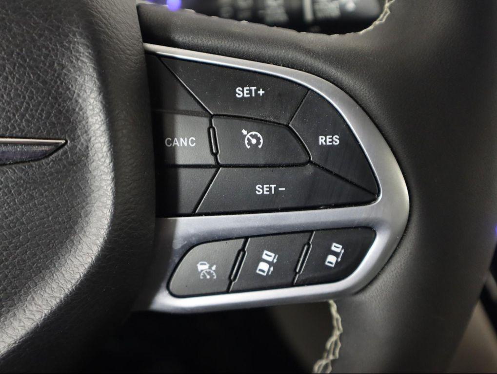 used 2024 Chrysler Pacifica car, priced at $33,500