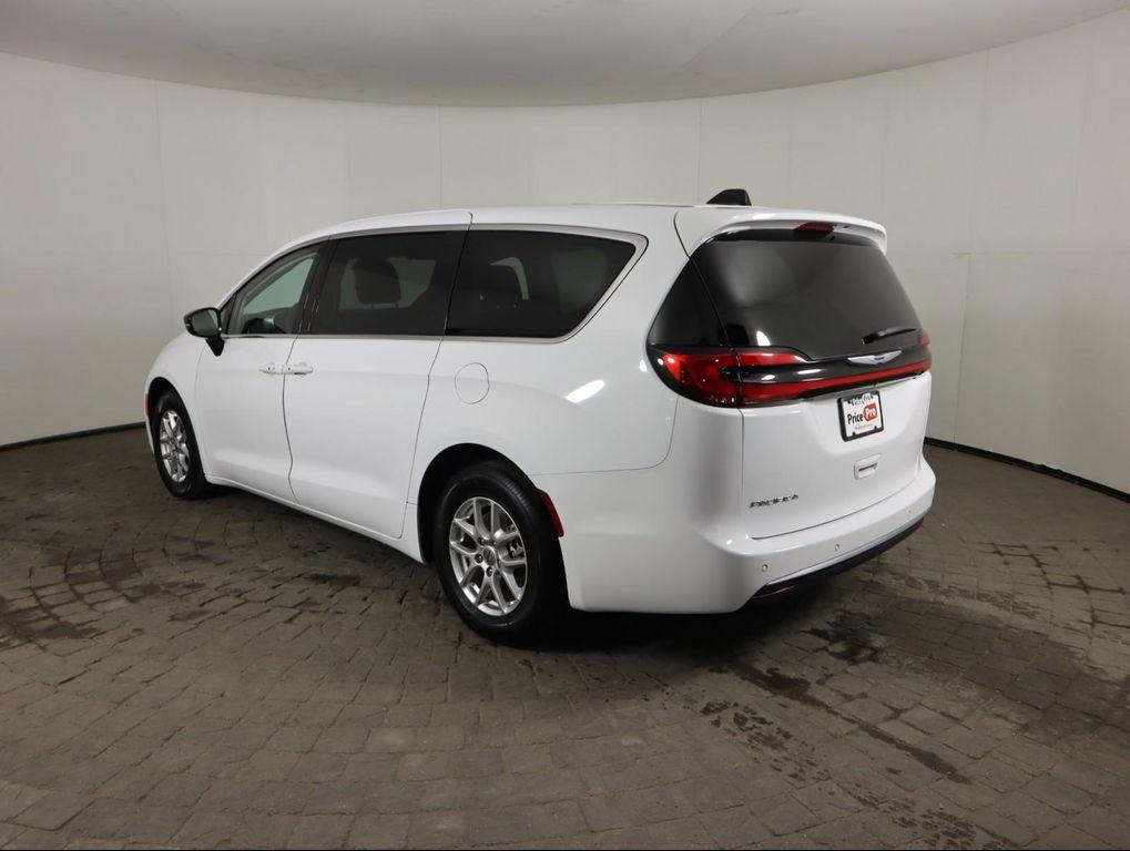 used 2024 Chrysler Pacifica car, priced at $33,500