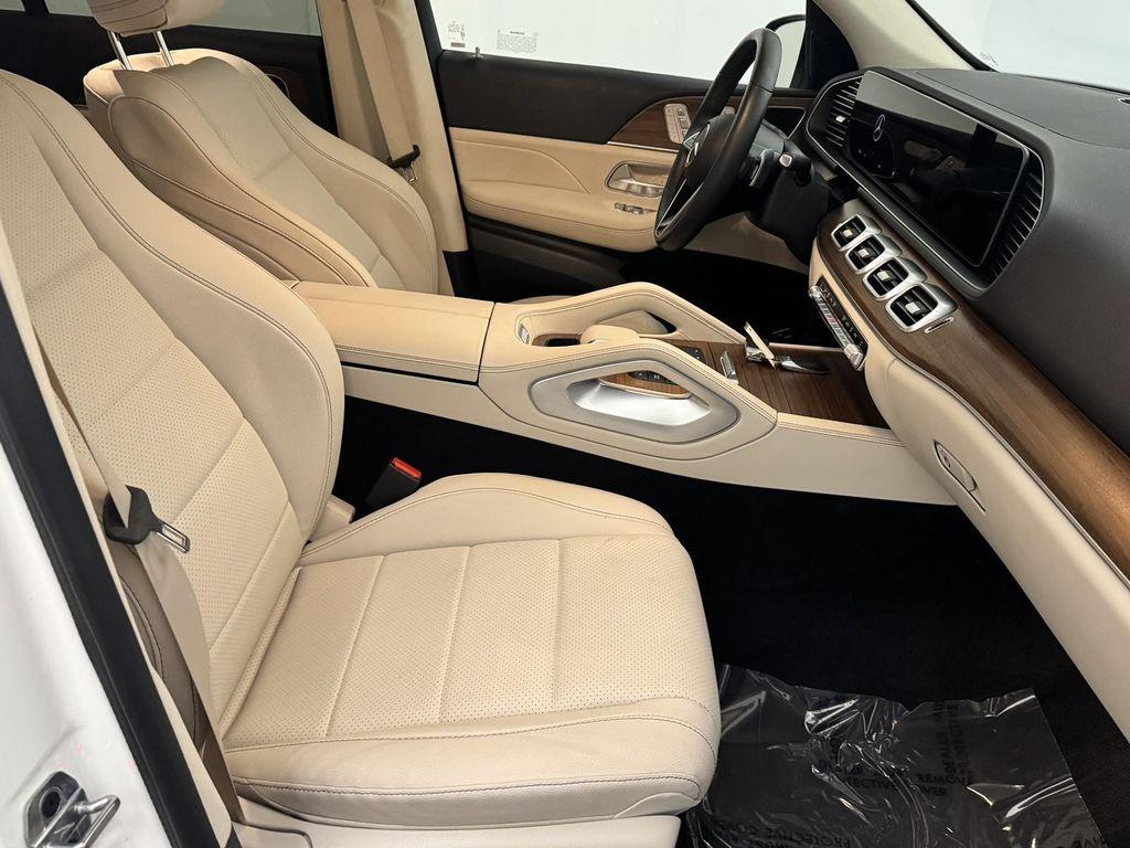 used 2025 Mercedes-Benz GLE 350 car, priced at $54,998