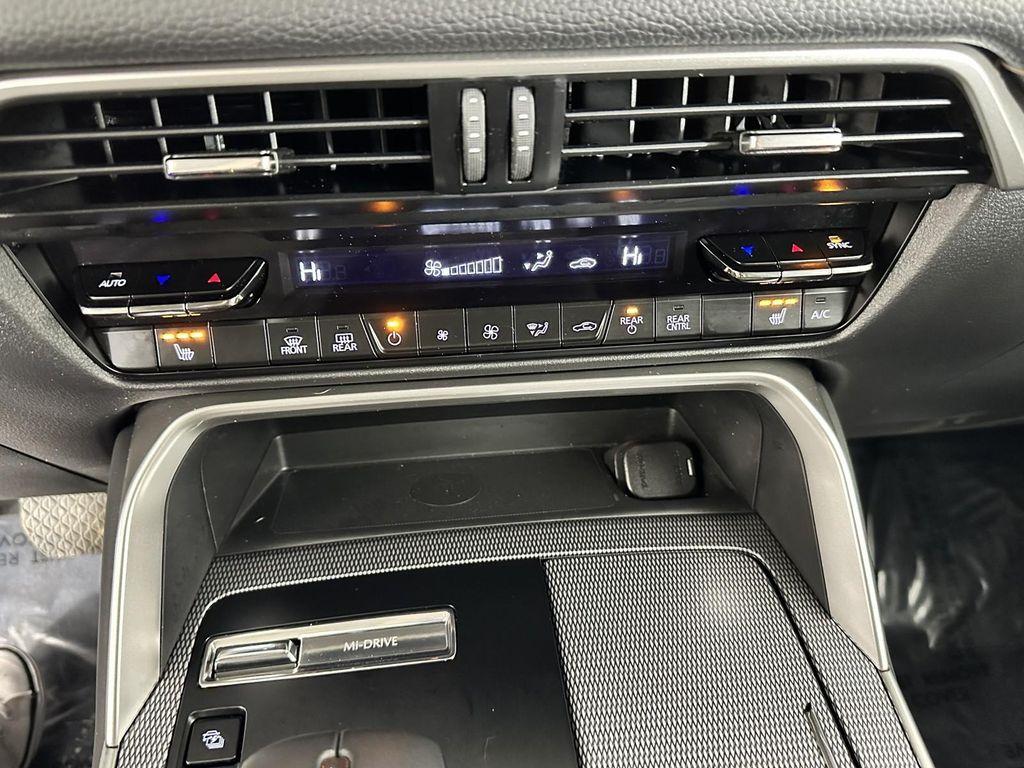 used 2025 Mazda CX-70 PHEV car, priced at $36,998