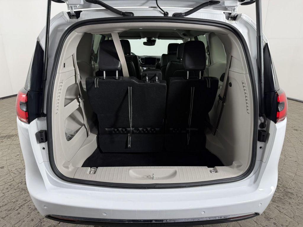 used 2024 Chrysler Pacifica car, priced at $29,498