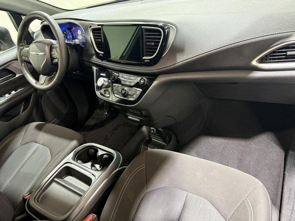 used 2023 Chrysler Pacifica car, priced at $17,998