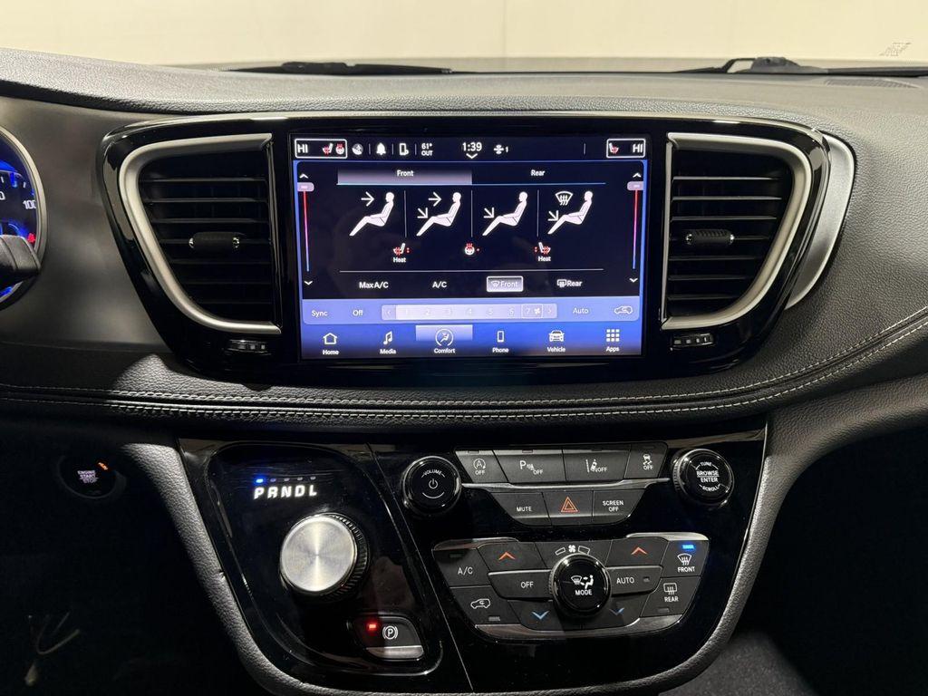 used 2023 Chrysler Pacifica car, priced at $17,998