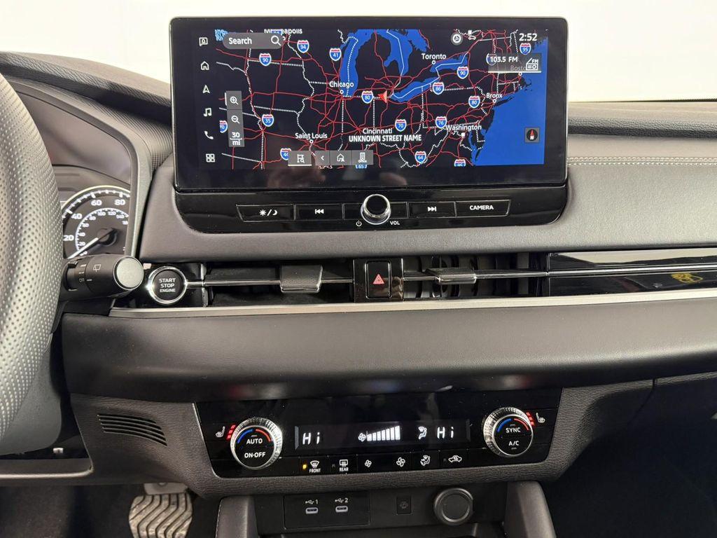 used 2025 Mitsubishi Outlander car, priced at $27,998